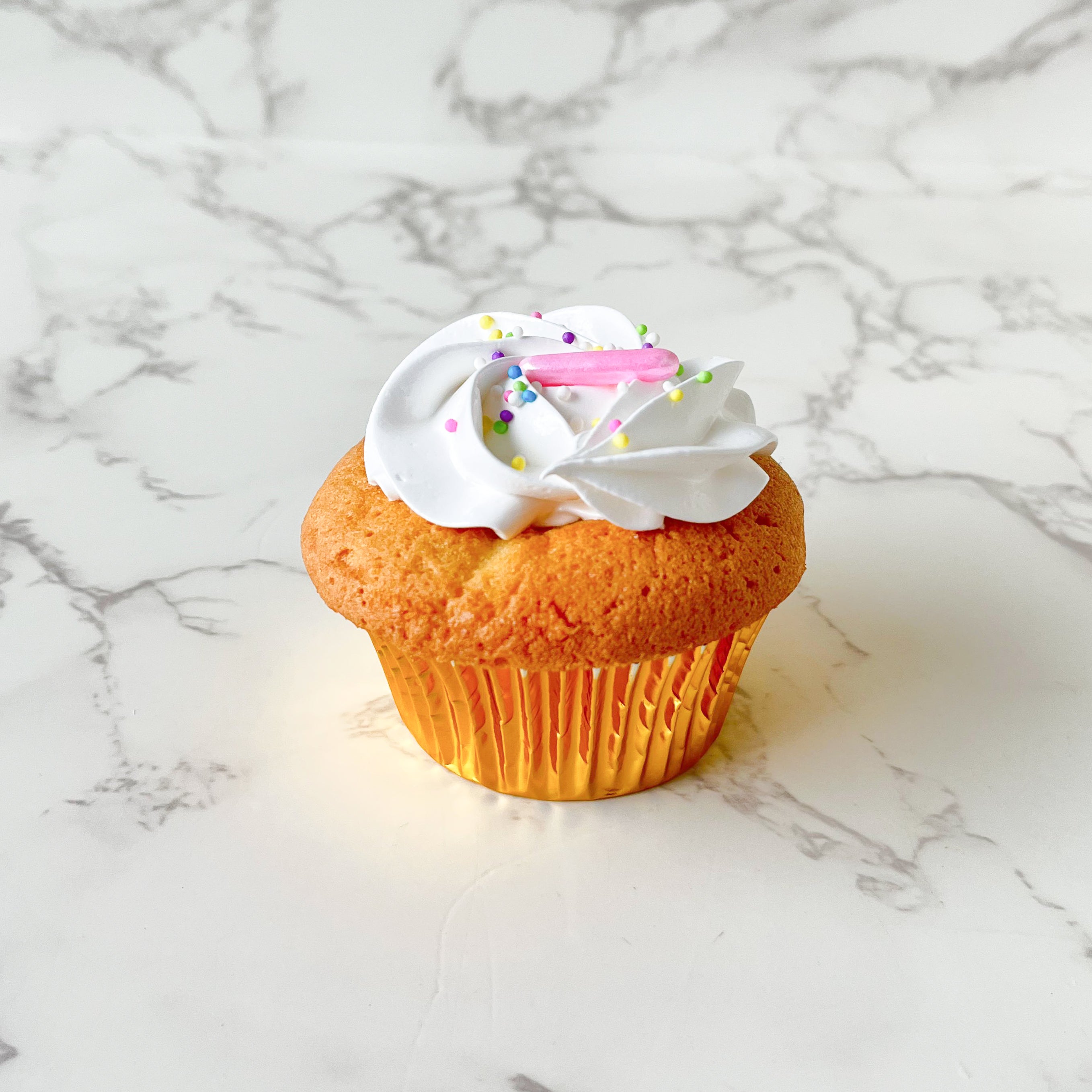 Cupcake Decorado con Sprinkles