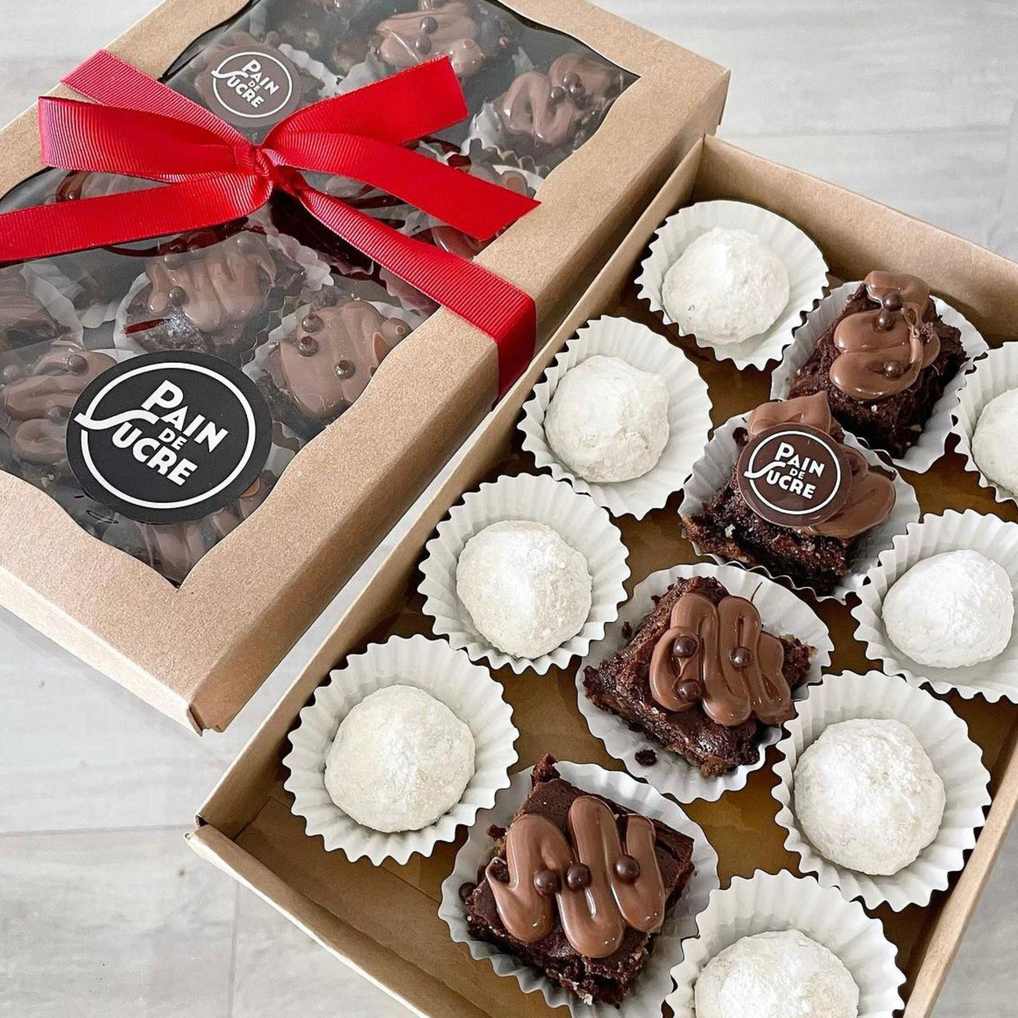 Polvorones y Mini Brownies Gift Box